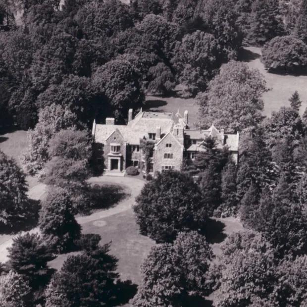 Old aerial shot of Stoneleigh