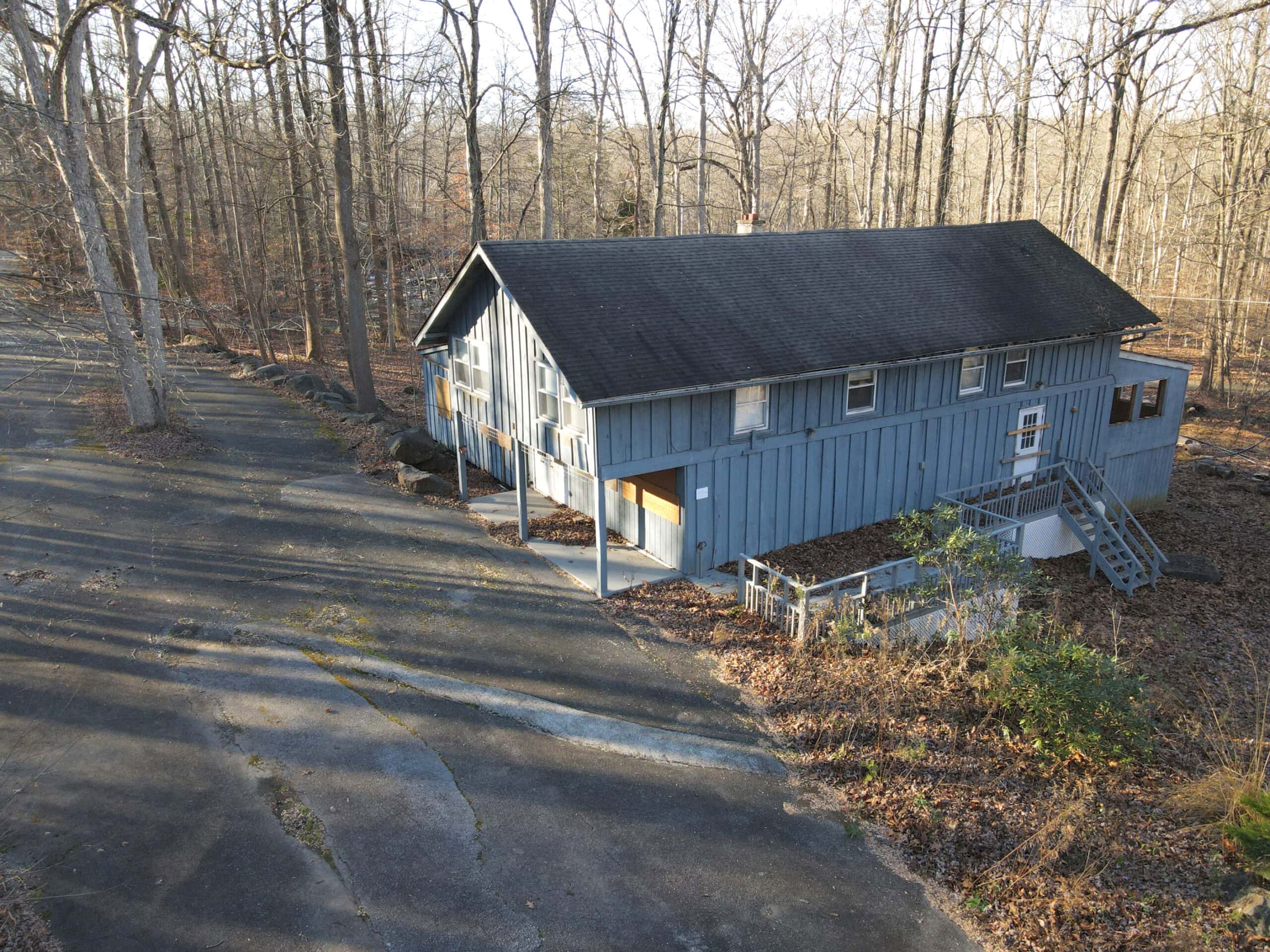 The defunct general store at the former Warwick Woods Campground